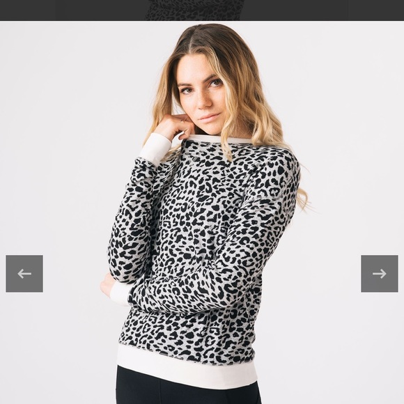 ZYIA | Sweaters | Zyia Leopard 